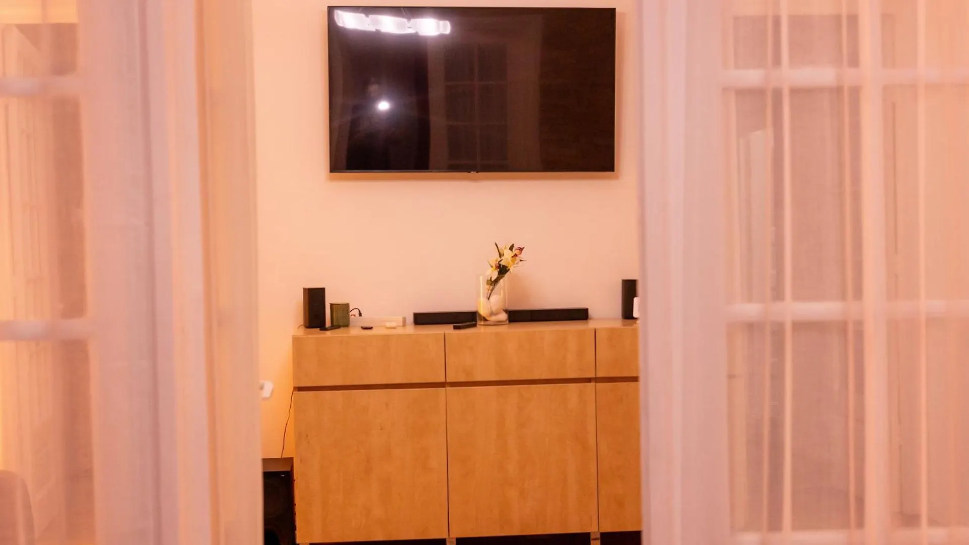 Art Home Unirii Bucharest Apartment